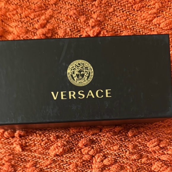 NIB Versace VE4432U sunglasses  with Red Frame and Gold Temples - Picture 4 of 9